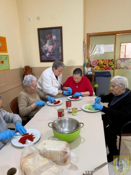 Residencia Mayores Porcuna taller cocina (4)